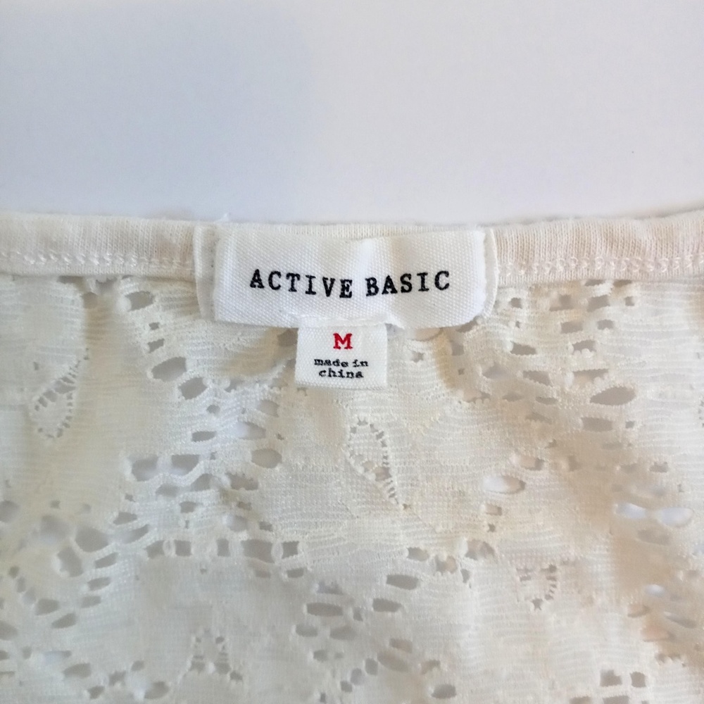 Active Basic Women’s Patterned Tee - Picture 3 of 3